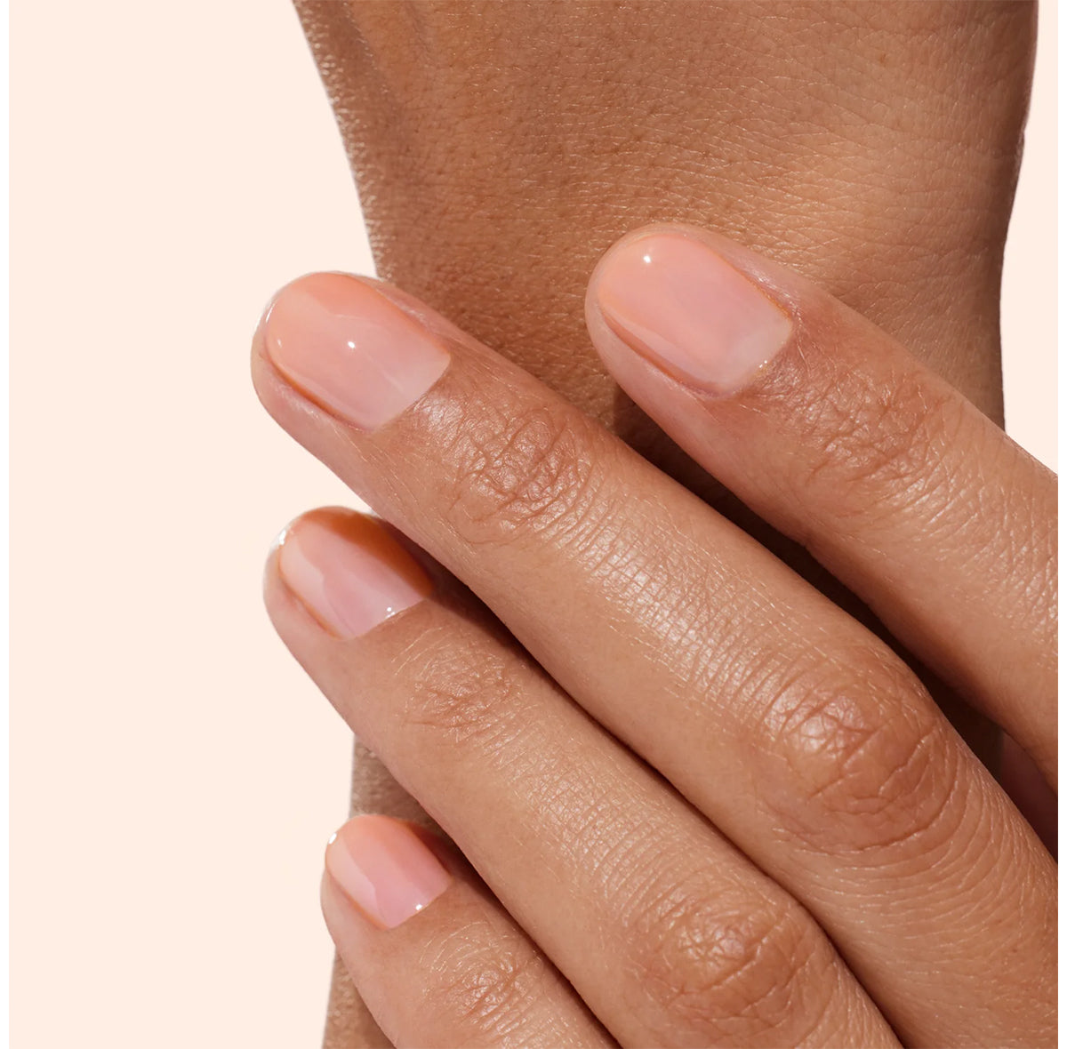 “Active Glow™ Raspberry” drėkinanti ir maitinanti priemonė su švelniu atspalviu