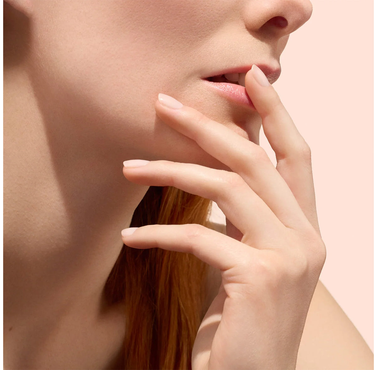 “Active ™ Smooth 00” tobulinanti CC priemonė su švelniu atspalviu